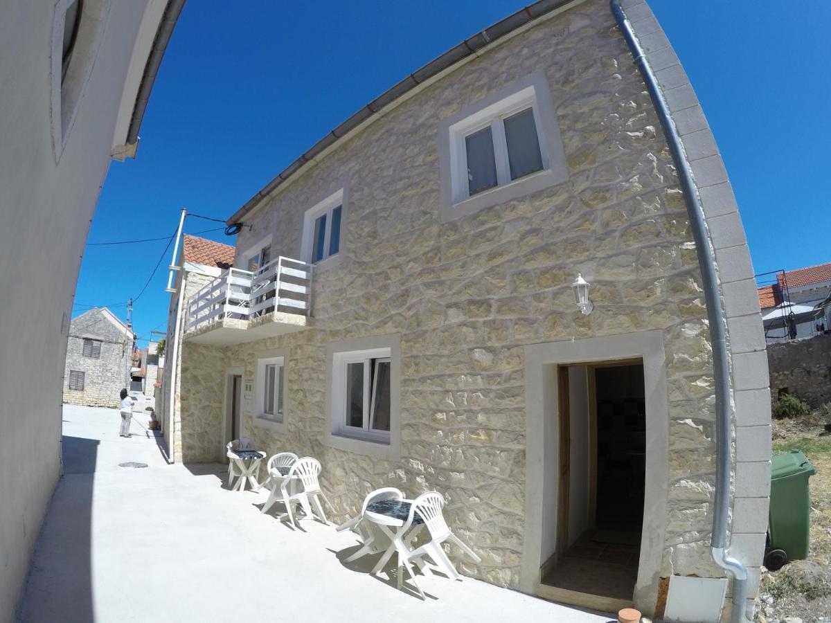 Apartments And Rooms By The Sea Bibinje, Zadar - 6199 エクステリア 写真