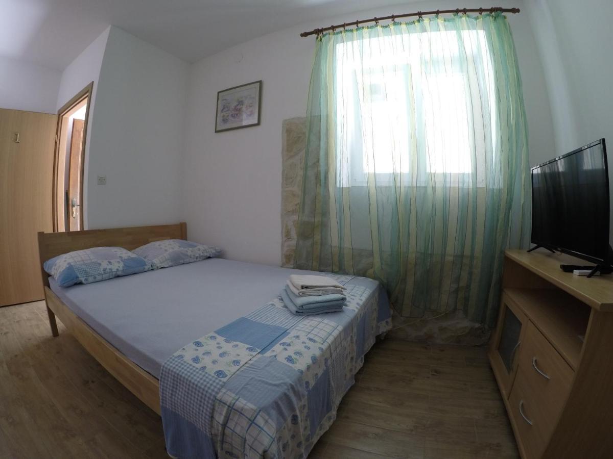 Apartments And Rooms By The Sea Bibinje, Zadar - 6199 エクステリア 写真